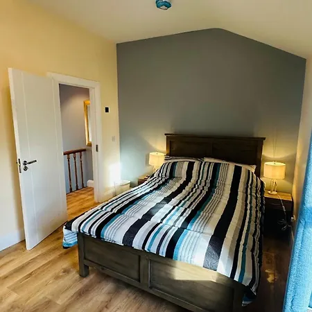 Modern 3 Bedroom House In Near Killarney And Dingle Dom wakacyjny *